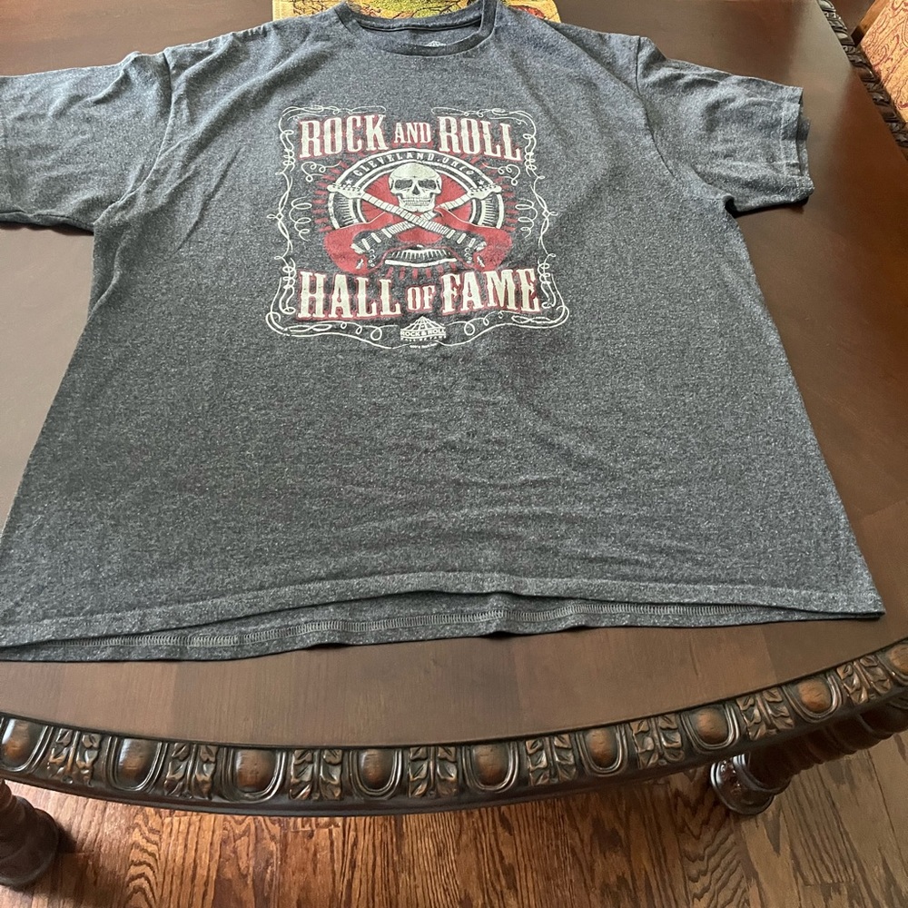 Official Rock and Roll Hall of Fame tee 🤘🎼☠️🎸